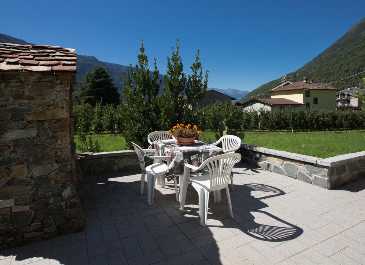 Free Hugs Hotel Mazzo di Valtellina Exterior photo